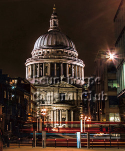 St Pauls and iconic red bus